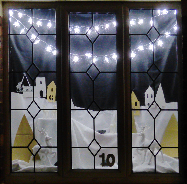 Advent window10