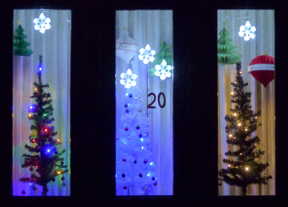 Advent window20